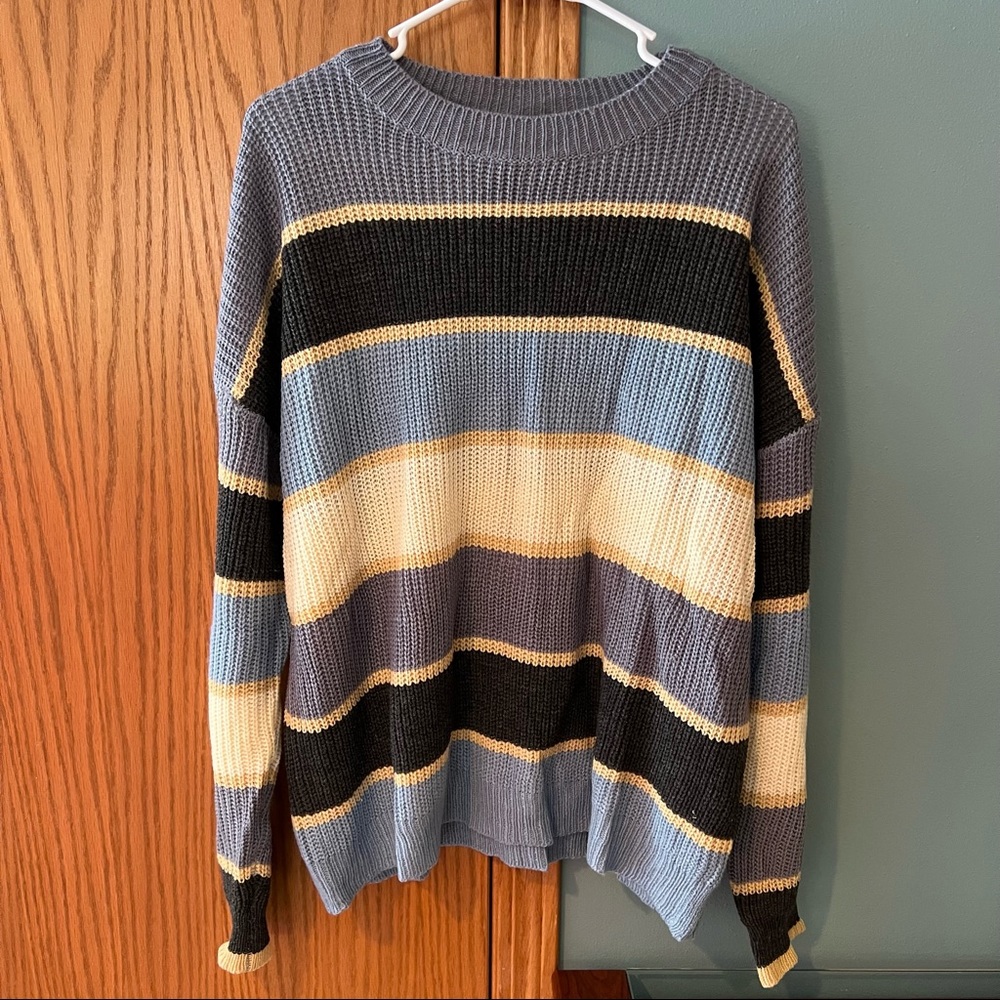 NWT Aluna Levi Blue Striped Sweater Size Large Boutique Fall Winter Relaxed - Picture 1 of 6